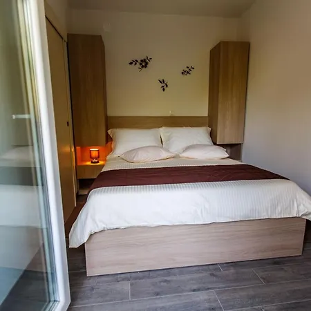 Apartment By The Sea Medici, Omis - 13634 *