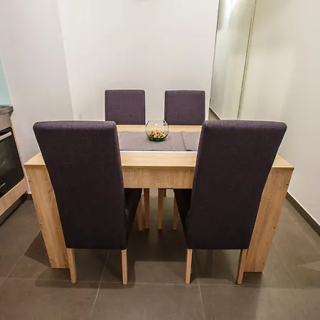 Apartment By The Sea Medici, Omis - 13634 Mimice