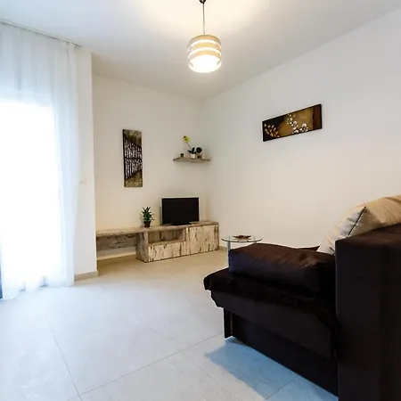 By The Sea Medici, Omis - 13634 * Mimice