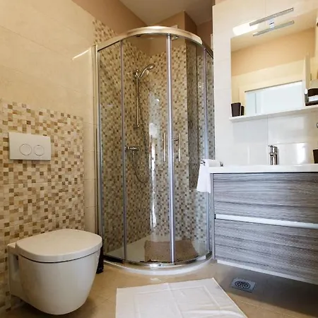 By The Sea Medici, Omis - 13634 * Mimice