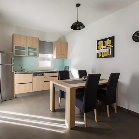 By The Sea Medici, Omis - 13634 Apartment Mimice