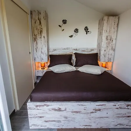 By The Sea Medici, Omis - 13634 Apartment *